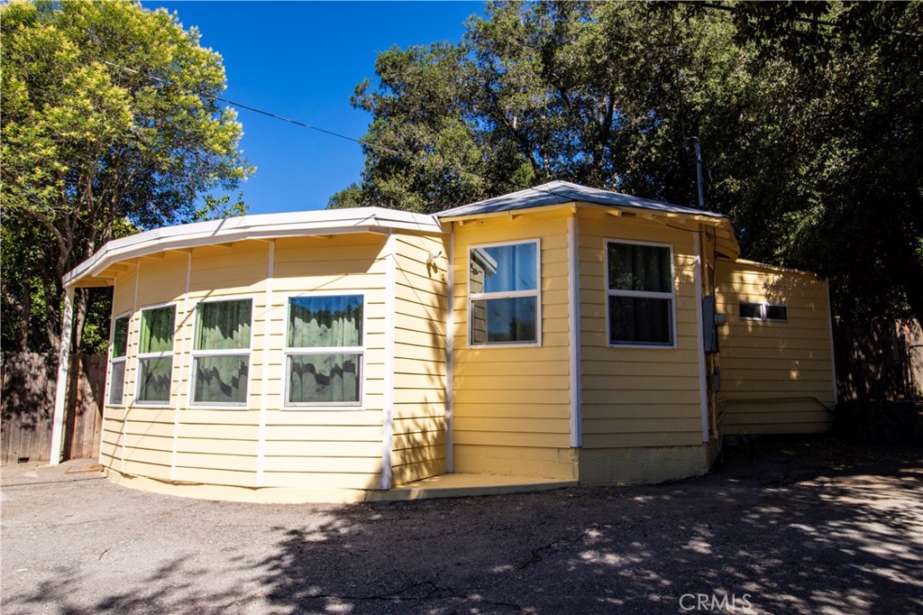18670 Cryer Drive Property Photo 4