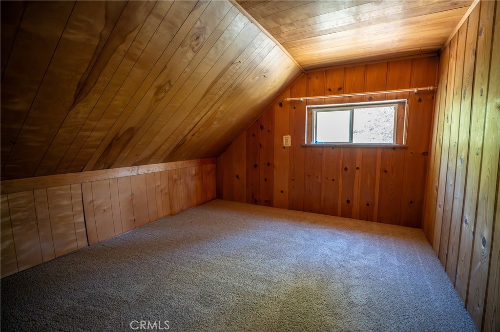 2462 Spring Drive Property Photo 9