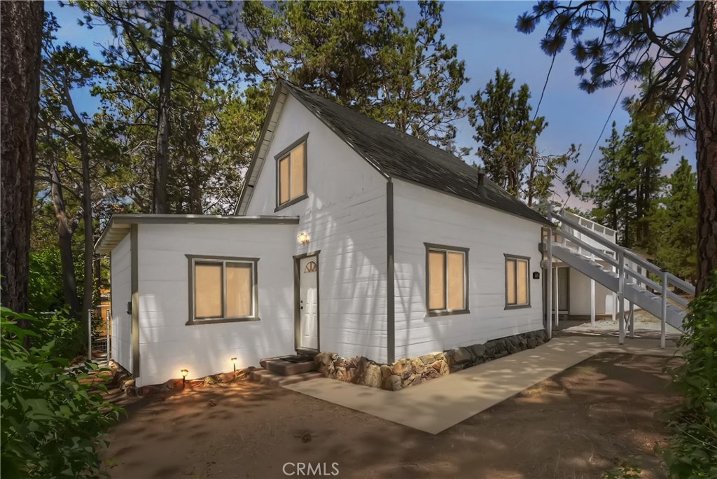 1109 Holden Avenue Property Photo 3