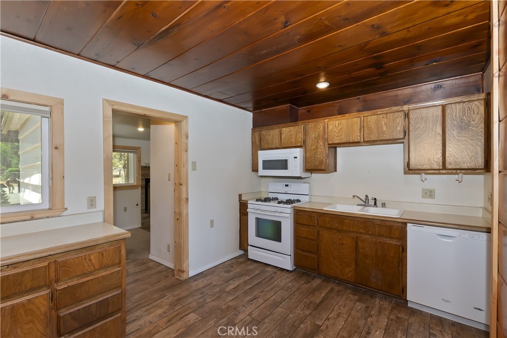 1109 Holden Avenue Property Photo 20