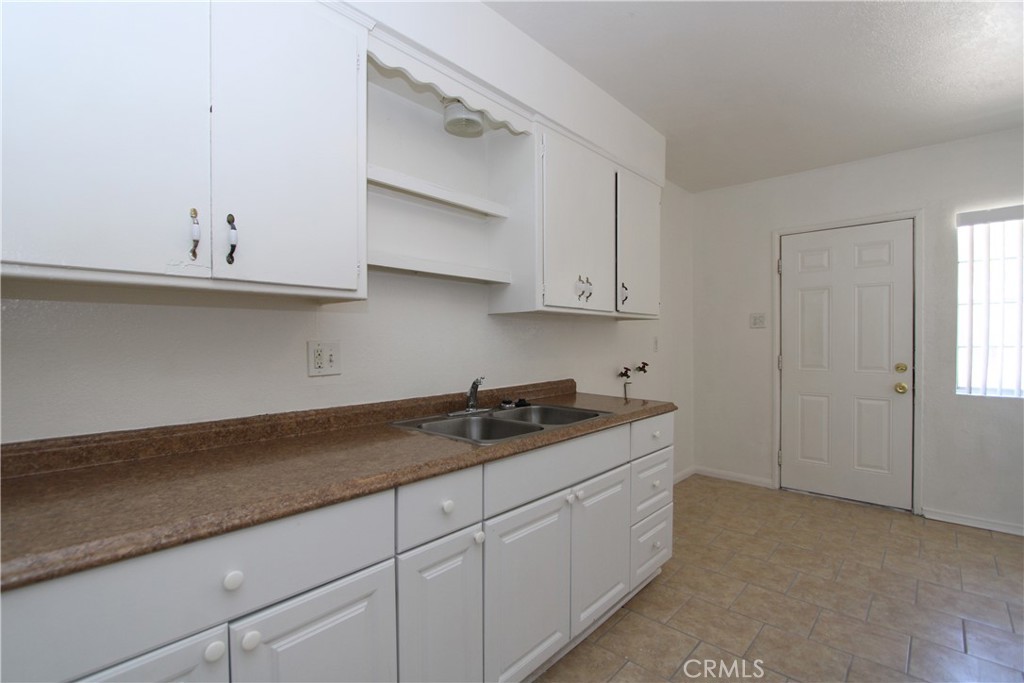 26098 10th Street 3 Property Photo 6