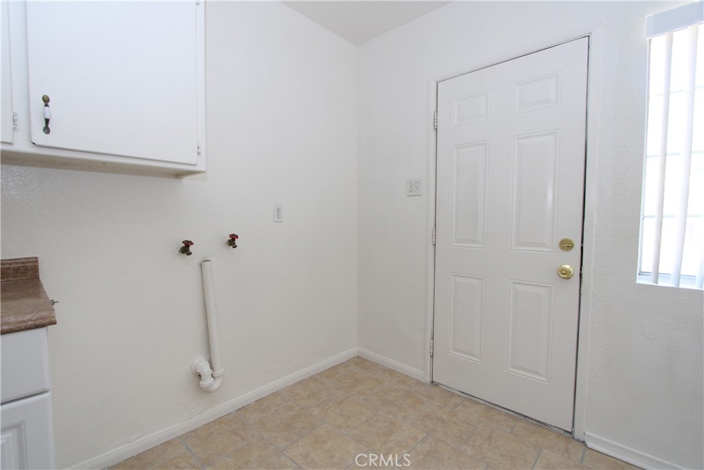 26098 10th Street 3 Property Photo 8