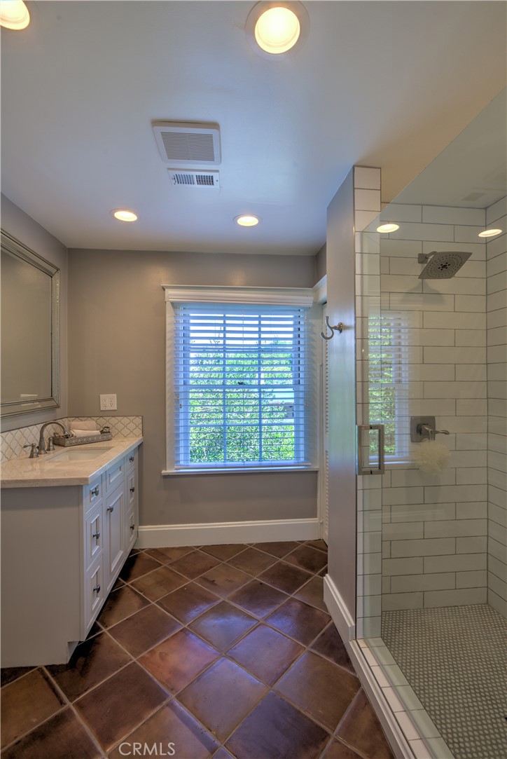 1205 W Highland Property Photo 47