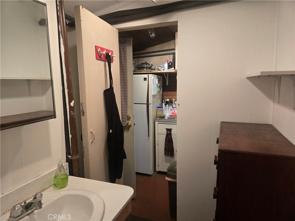 25035 Moon Drive Property Photo 10