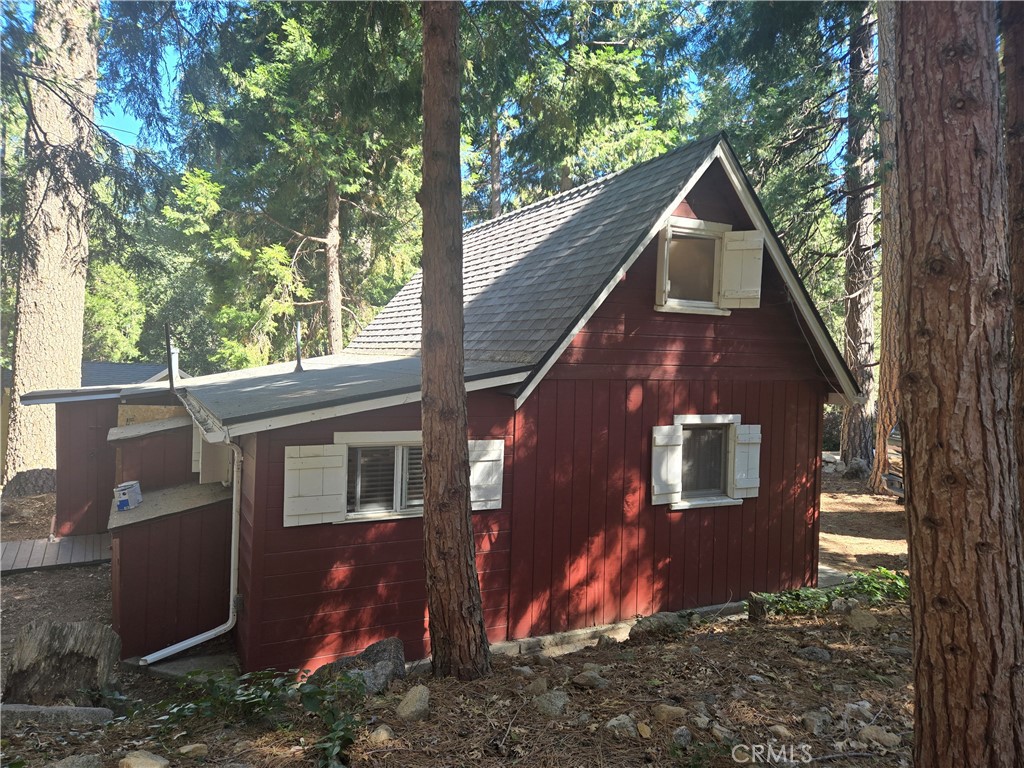25035 Moon Drive Property Photo 16