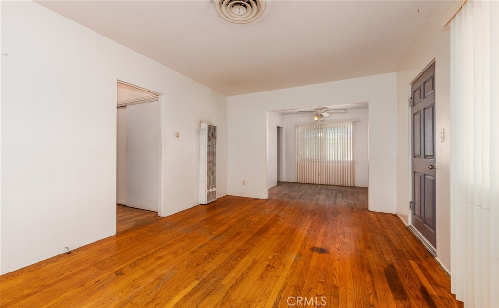 322 E 11th Street Property Photo 6