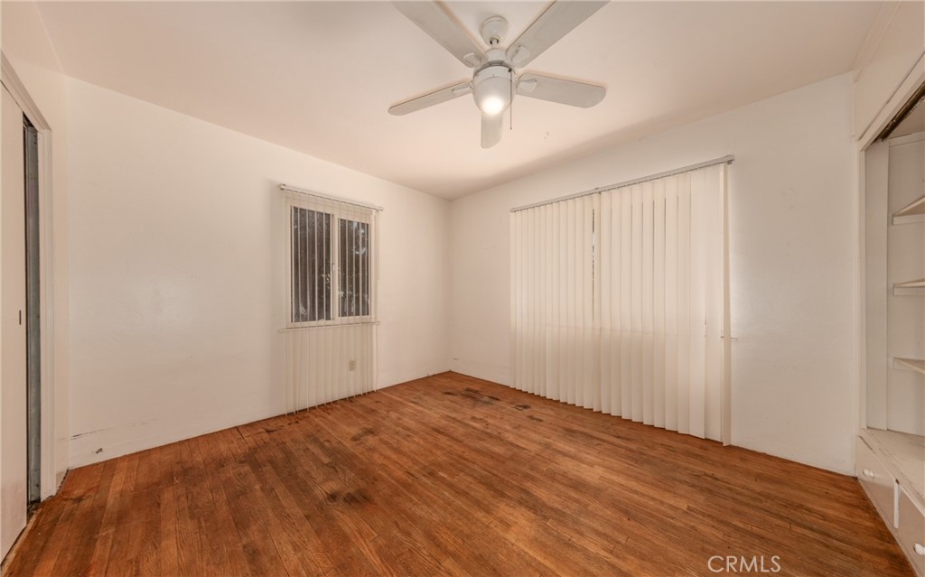 322 E 11th Street Property Photo 10