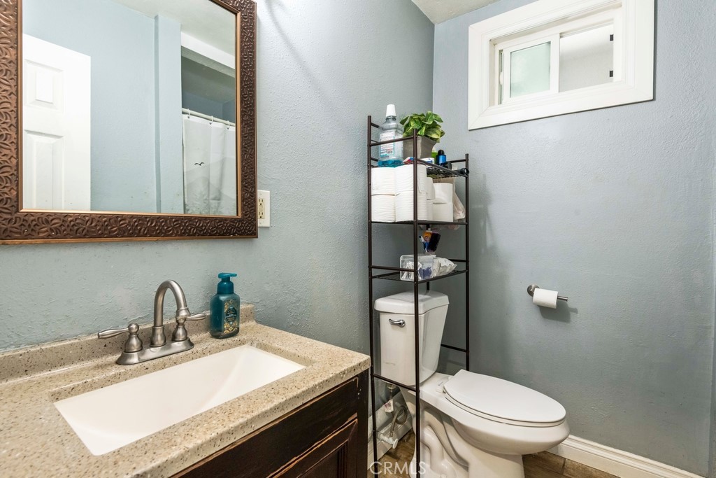 4974 Acacia Avenue Property Photo 6