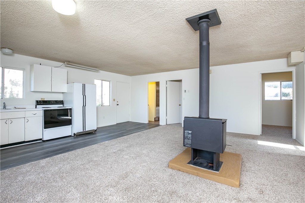 46404 Kings Canyon Road Property Photo 27