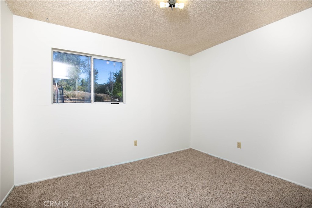 46404 Kings Canyon Road Property Photo 30