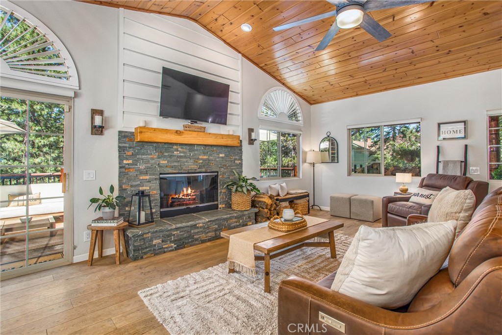 32425 Snowshoe Lane Property Photo 6