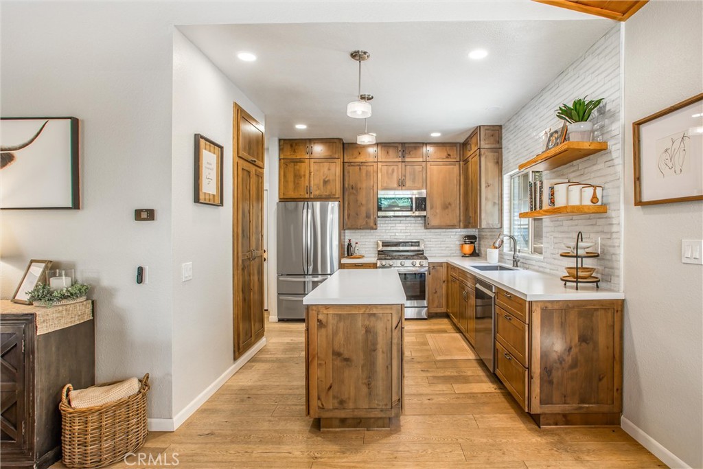32425 Snowshoe Lane Property Photo 11