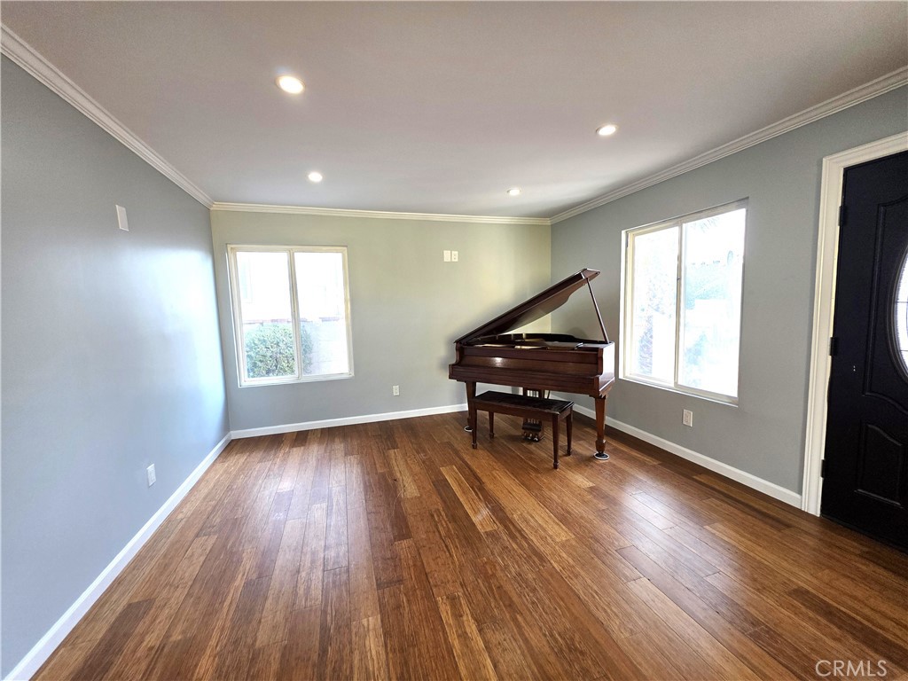 1426 256th Street Property Photo 2