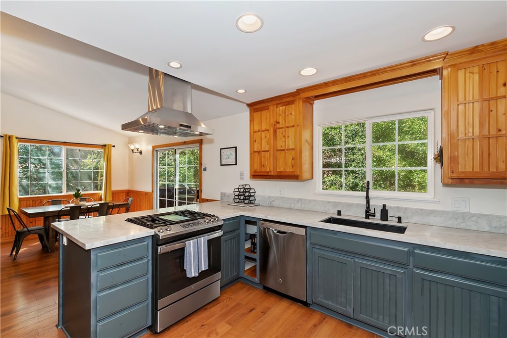 1348 Manzanita Way Property Photo 4