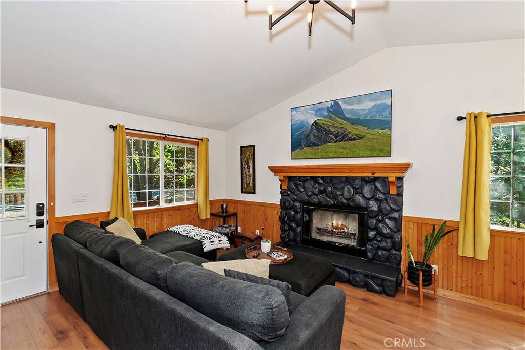 1348 Manzanita Way Property Photo 18