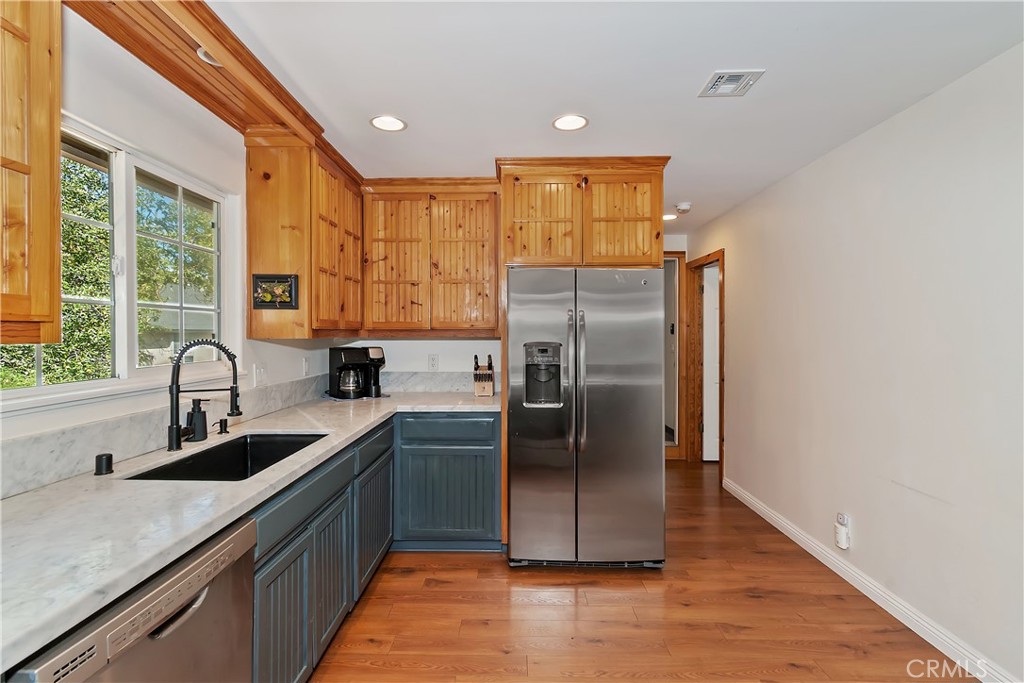 1348 Manzanita Way Property Photo 25