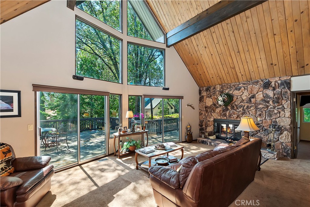 273 Shasta Drive Property Photo 10