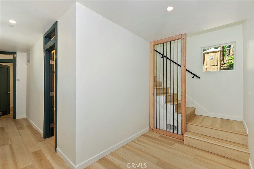 441 Oriole Drive 1 Property Photo 26