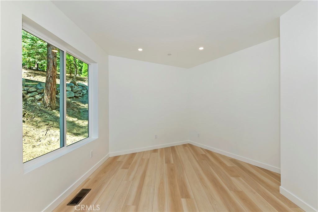 441 Oriole Drive 1 Property Photo 30