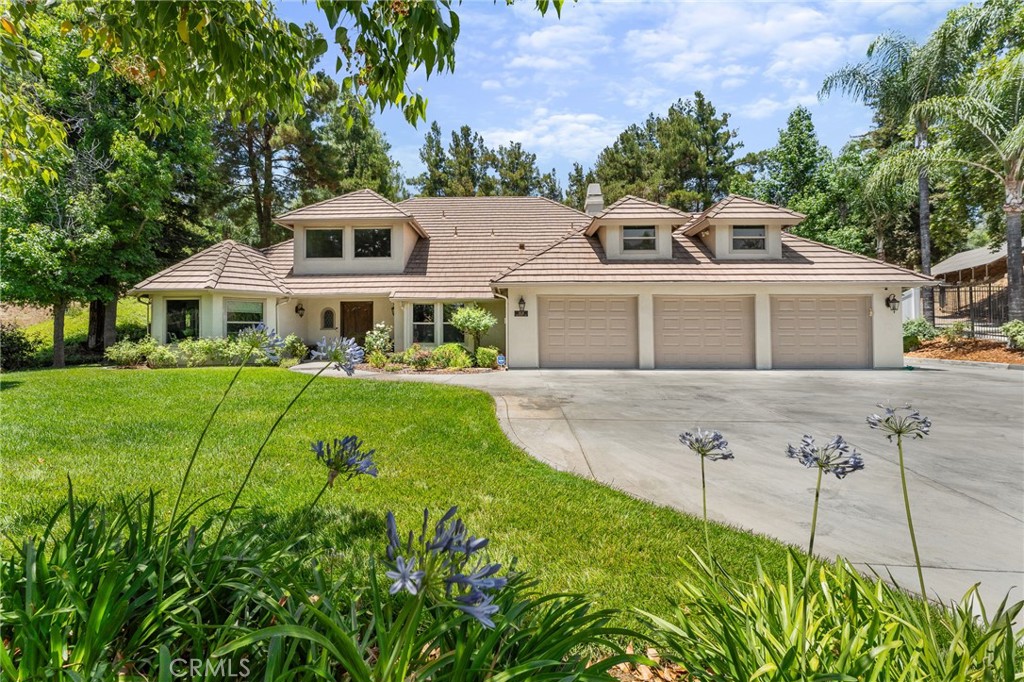 1624 Alessandro Road Property Photo 1