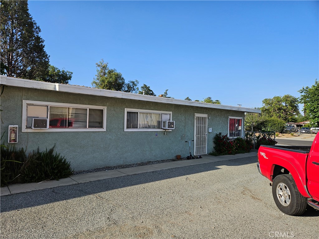 637 Maple Avenue Property Photo