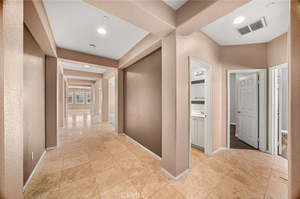 1909 Crystal Cove Court Property Photo 7