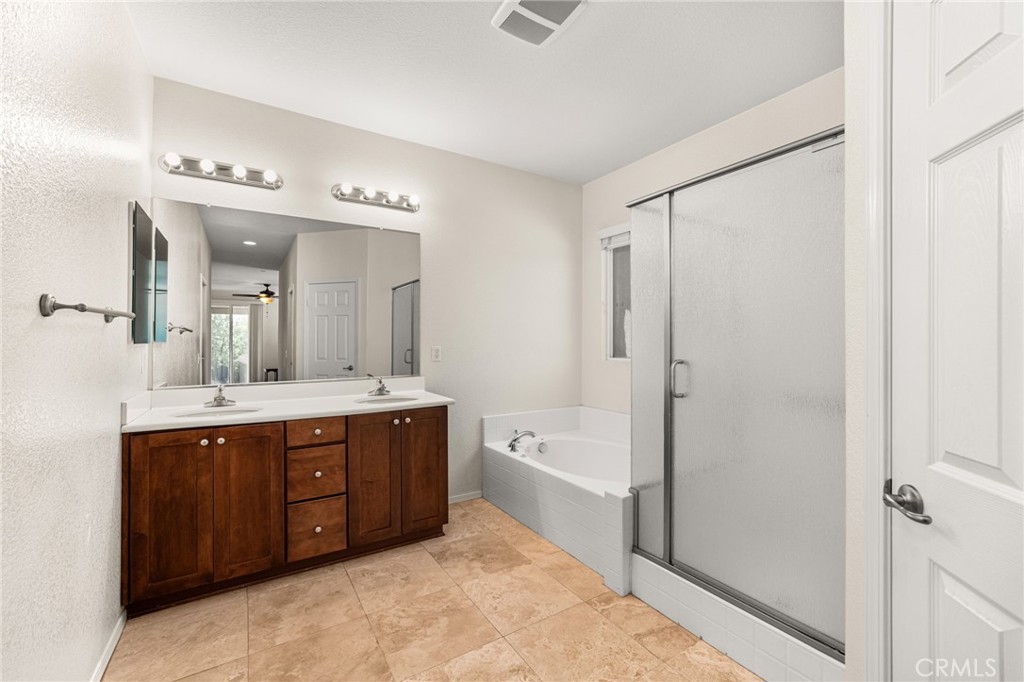 1909 Crystal Cove Court Property Photo 19