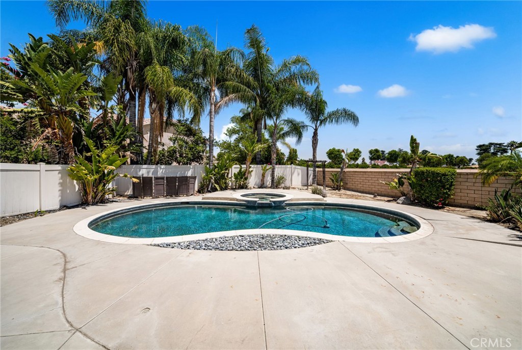 1909 Crystal Cove Court Property Photo 29
