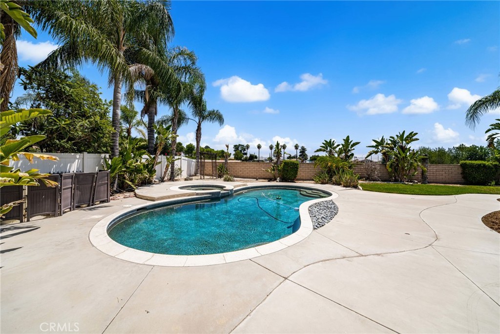1909 Crystal Cove Court Property Photo 30