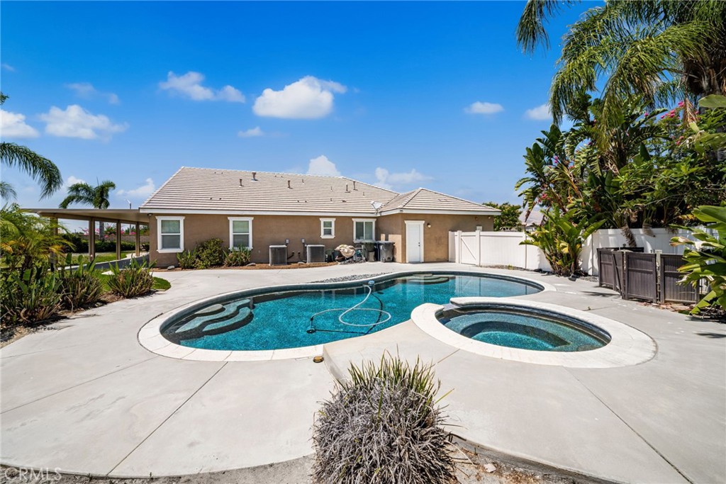 1909 Crystal Cove Court Property Photo 32