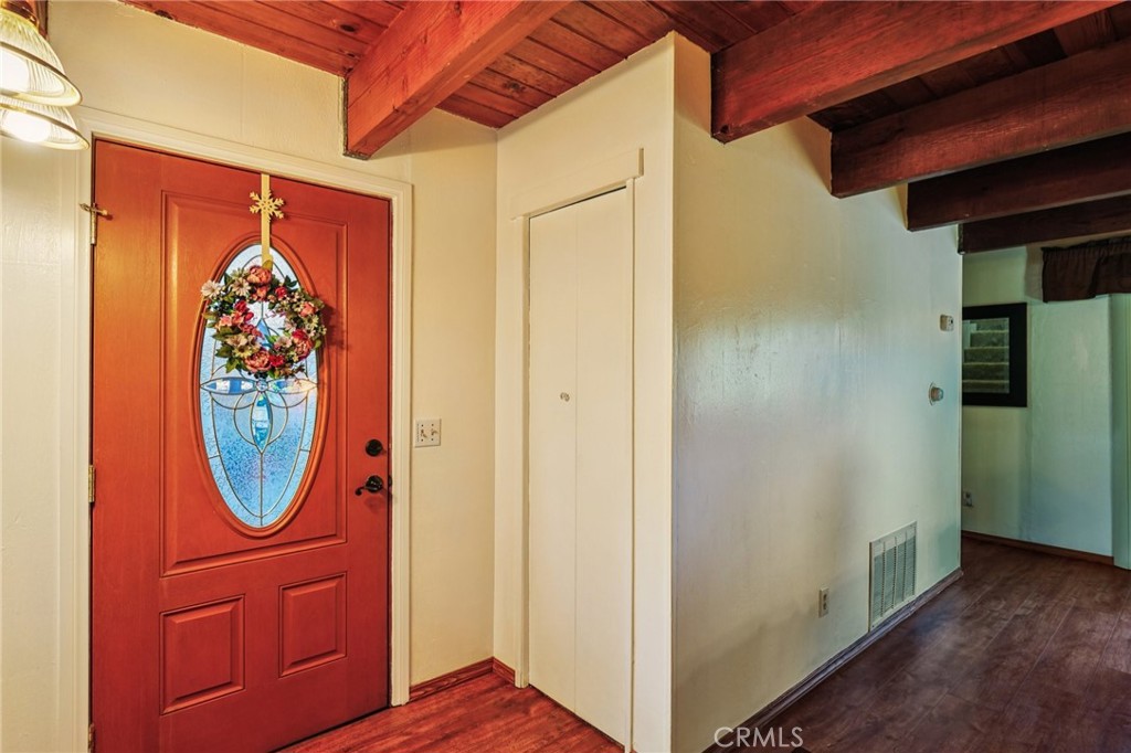 463 Delle Drive Property Photo 4