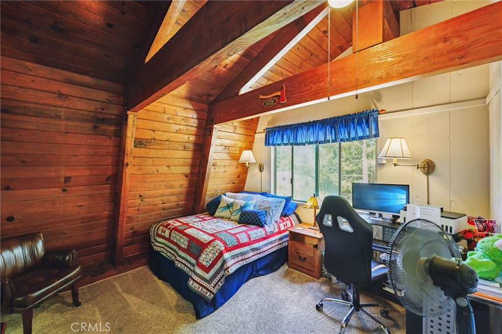463 Delle Drive Property Photo 19