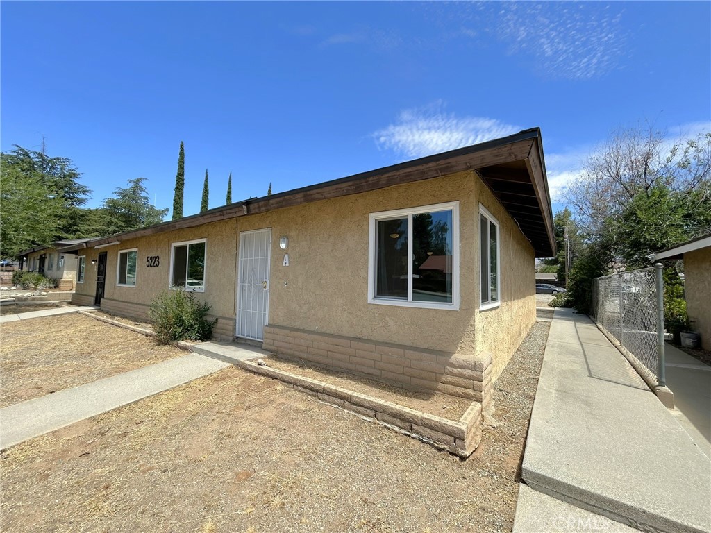 5223 W Wilson Street A Property Photo 1