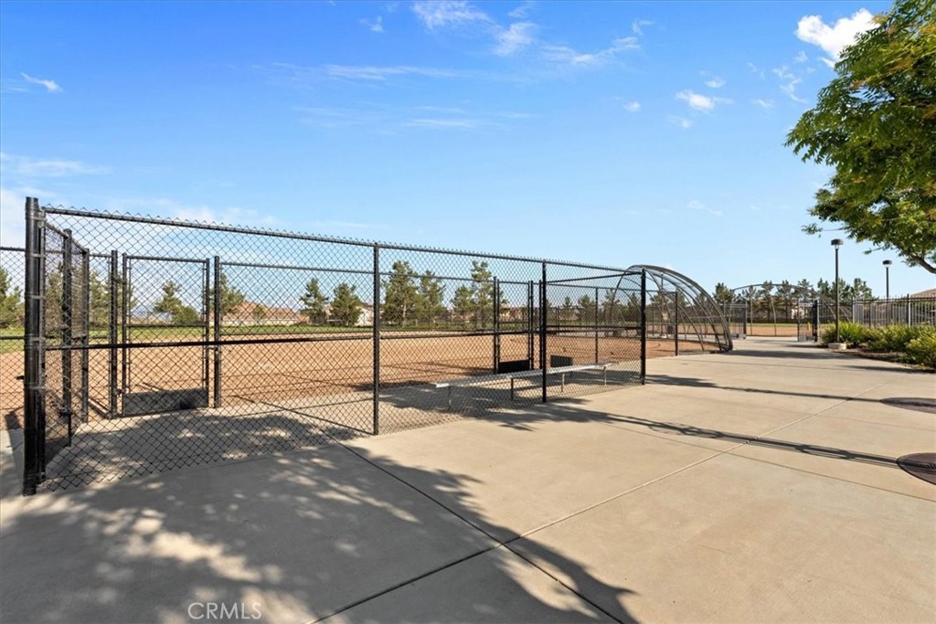 3937 Scarlet Oak Court Property Photo 40