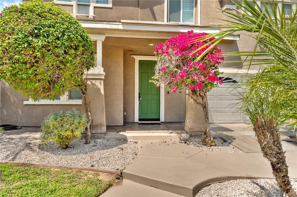 1581 Margit Street Property Photo 4