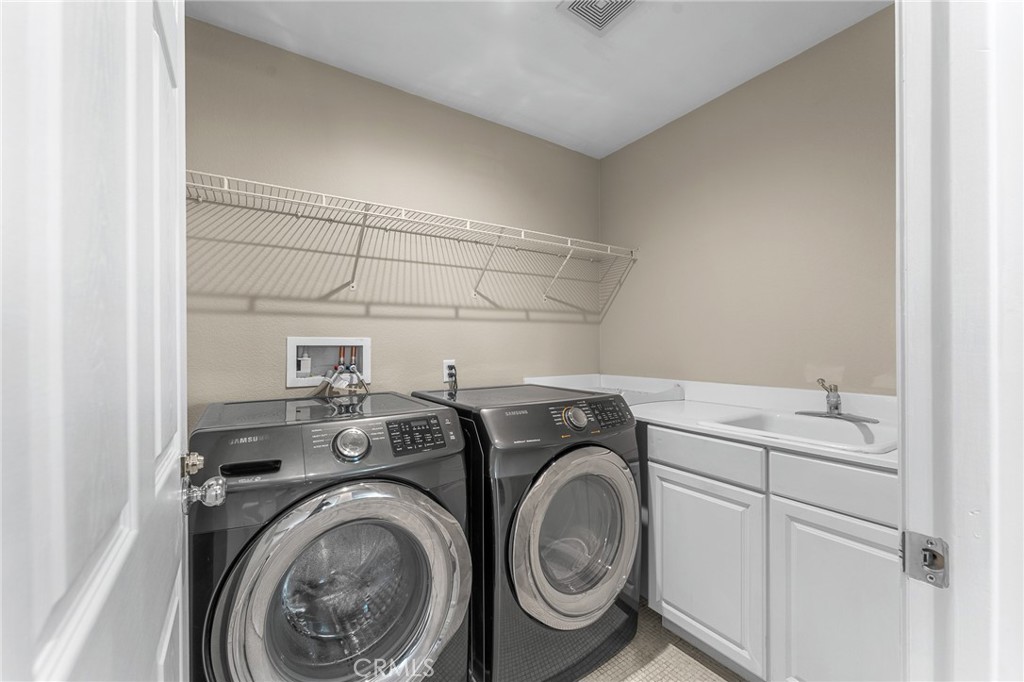 1581 Margit Street Property Photo 30