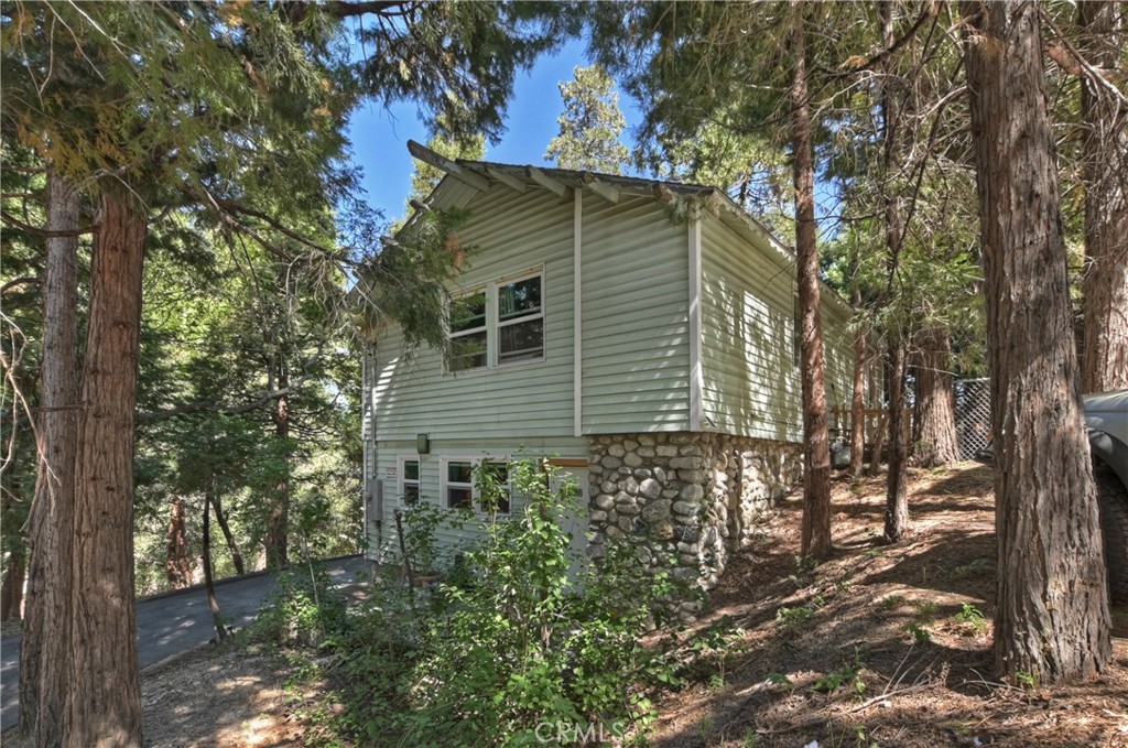 24891 Felsen Drive Property Photo 2