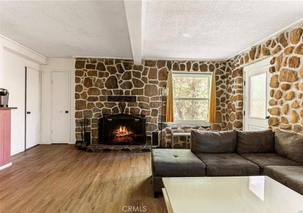 24891 Felsen Drive Property Photo 7
