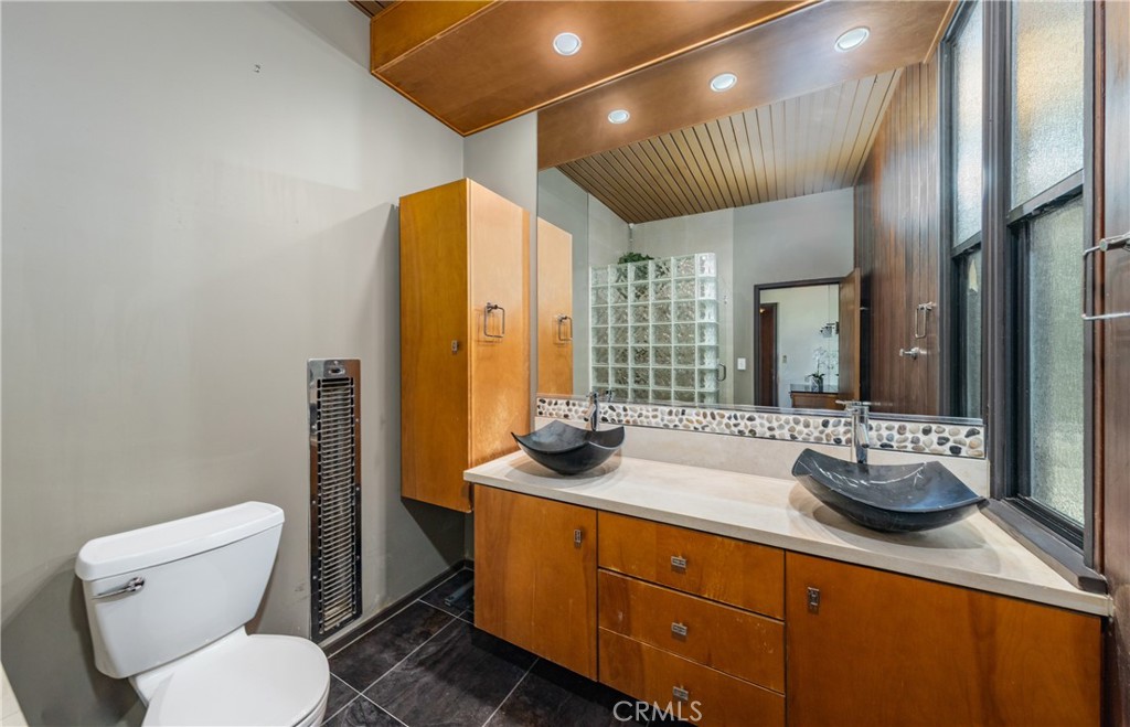 1653 W Cypress Avenue Property Photo 15
