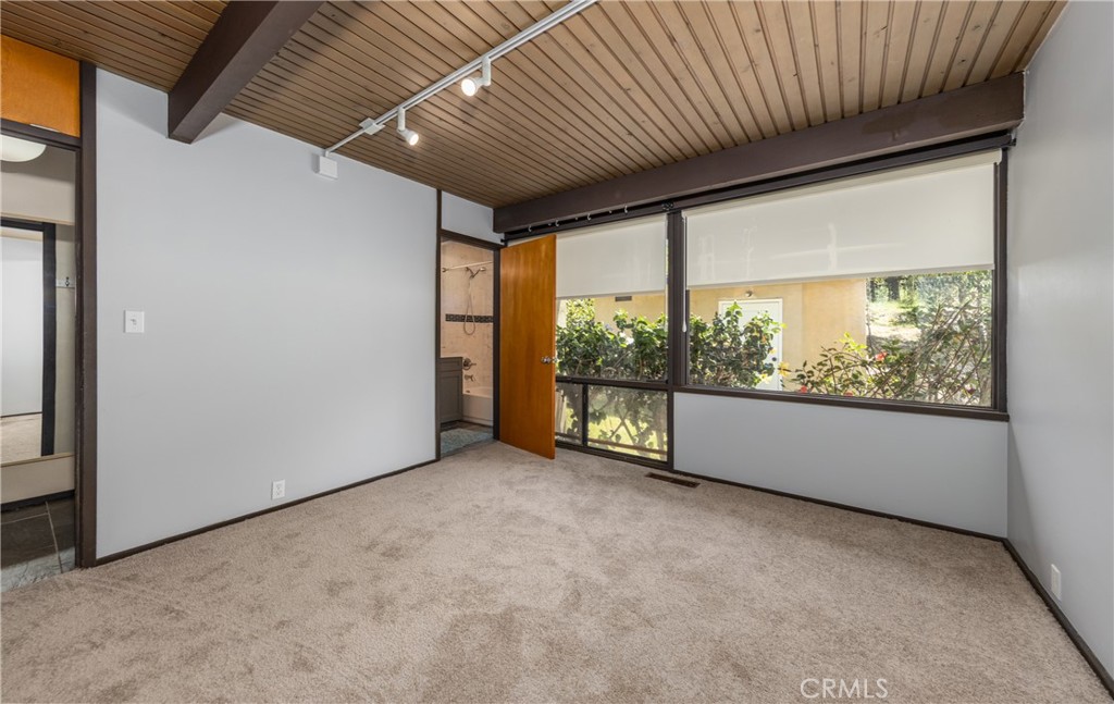 1653 W Cypress Avenue Property Photo 19