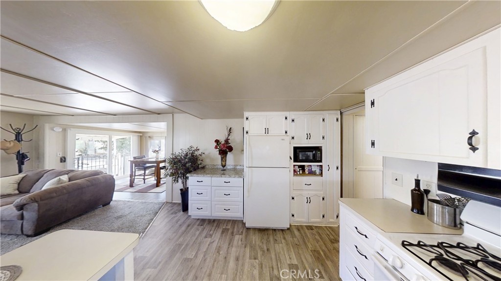 10675 Bryant Street 61 Property Photo 9