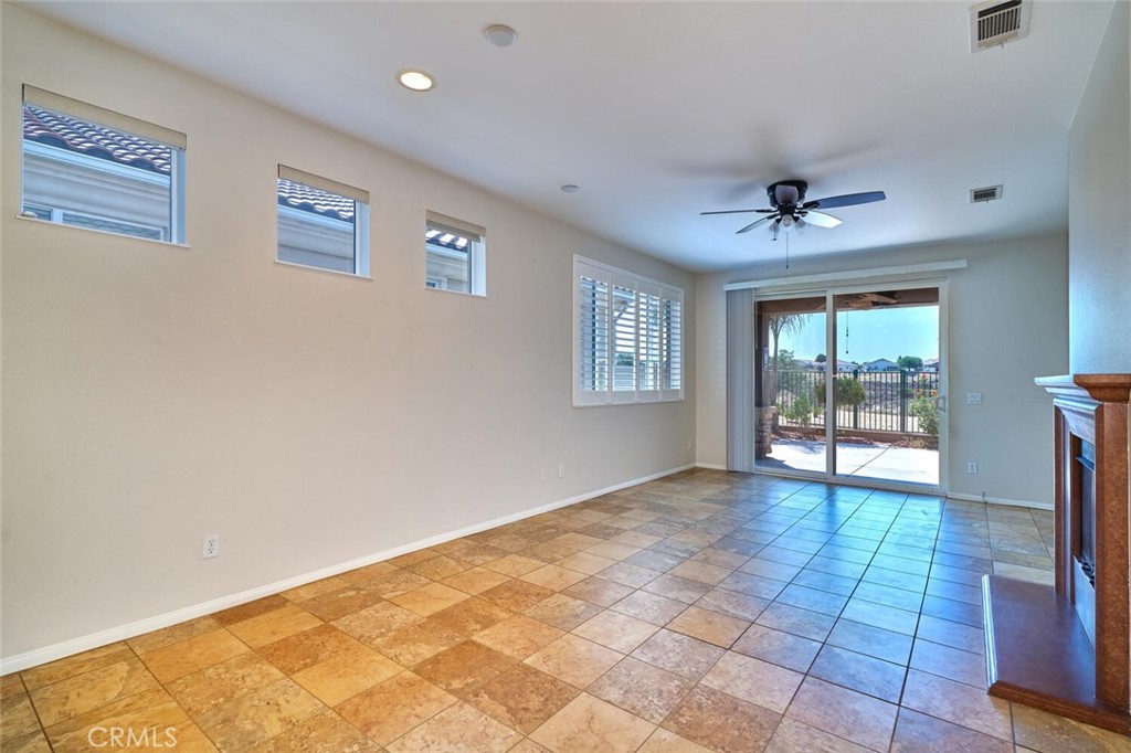 1660 Snowberry Road Property Photo 3