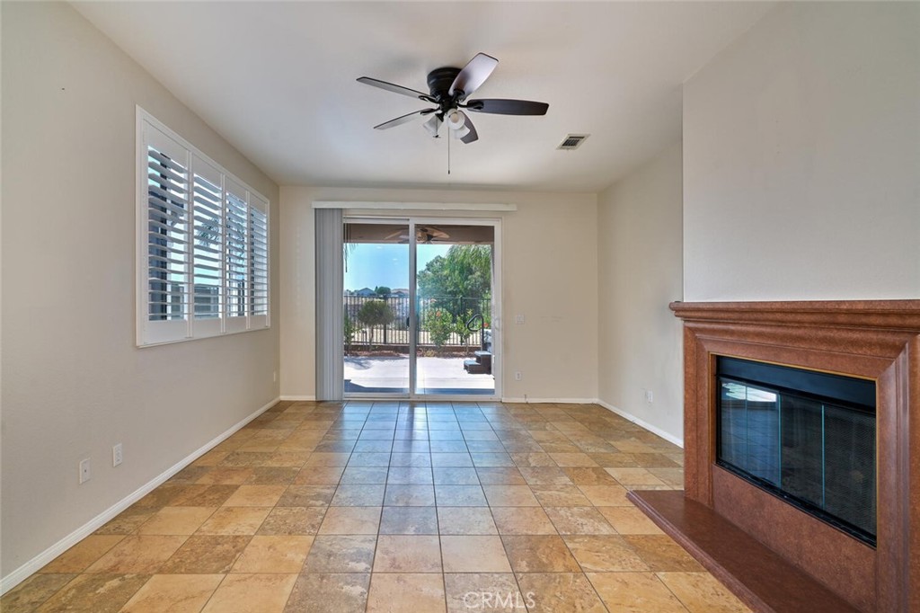 1660 Snowberry Road Property Photo 4