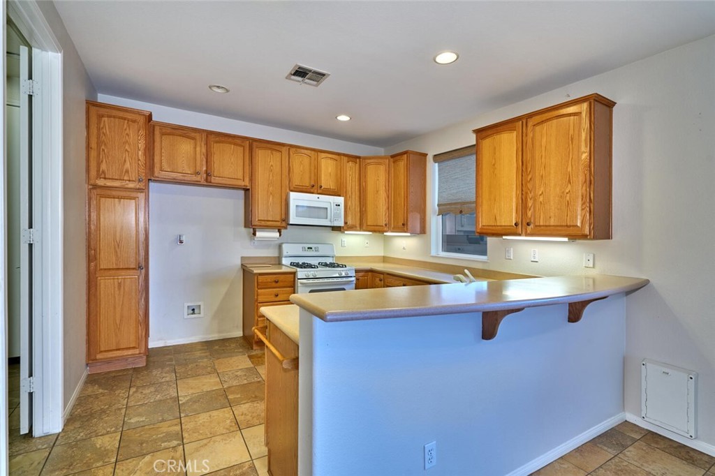 1660 Snowberry Road Property Photo 9