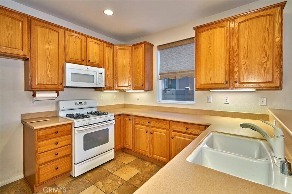 1660 Snowberry Road Property Photo 10