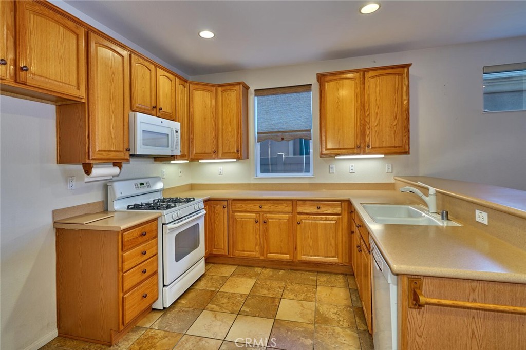 1660 Snowberry Road Property Photo 11