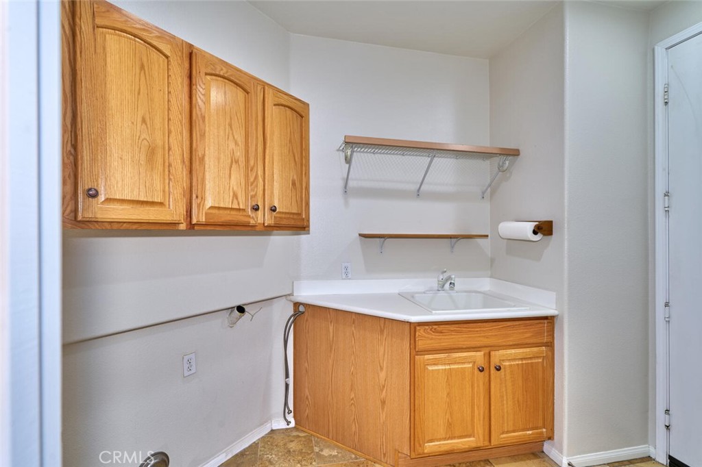 1660 Snowberry Road Property Photo 13