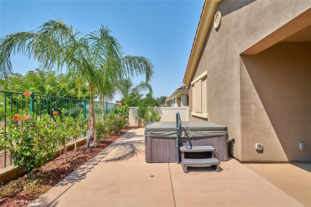 1660 Snowberry Road Property Photo 26