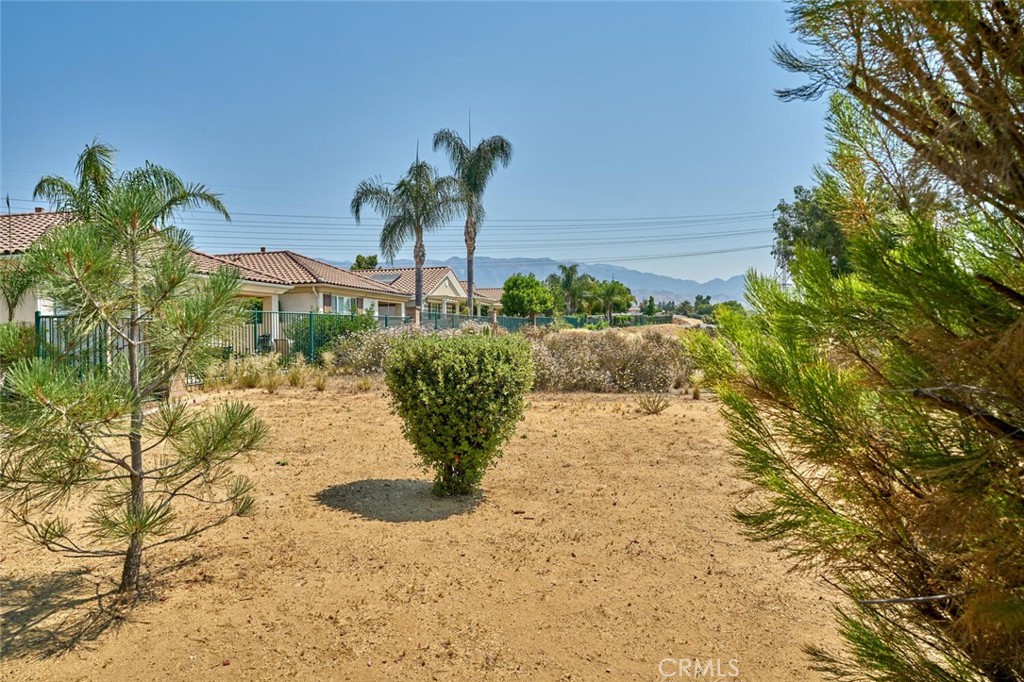 1660 Snowberry Road Property Photo 33