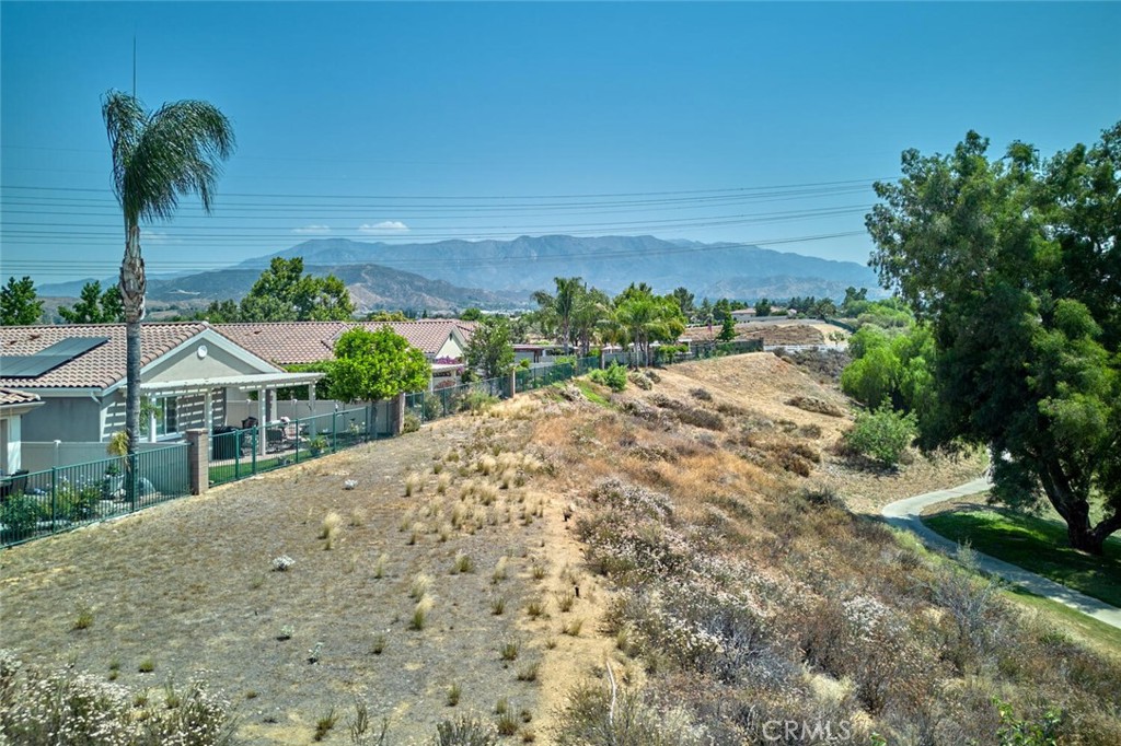 1660 Snowberry Road Property Photo 38